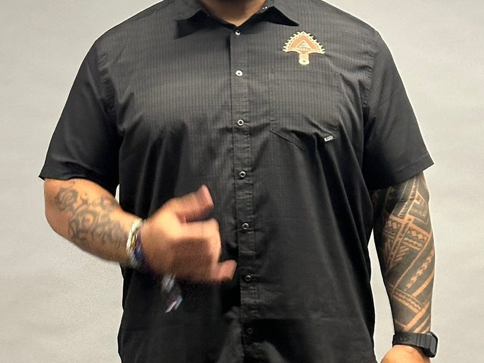 Aumaga Button-Up Shirt sample